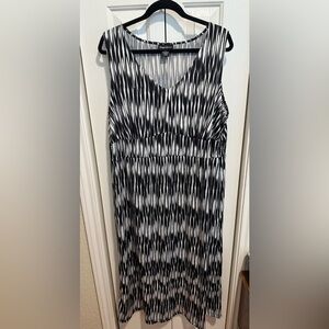 Maggie Barnes Black and White Sleeveless Dress Size 1x (18/20)